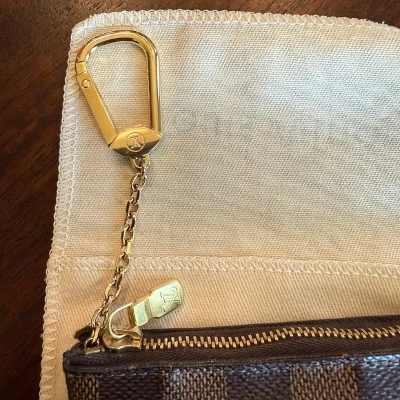 AUTHENTIC Louis Vuitton Key Pouch Demier Abene with dust cloth (N62658) - Picture 4 of 6
